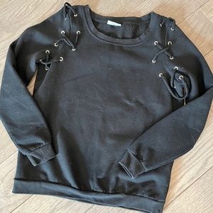 Noisy May lace up shoulder crewneck sweatshirt M